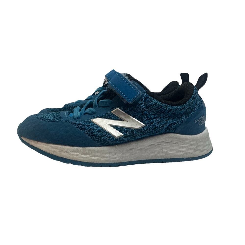 New Balance Fresh Foam Kids Running Shoes Blue Hook Loop Size 7 US 14 CM